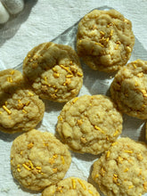 Load image into Gallery viewer, Champagne Poppi
